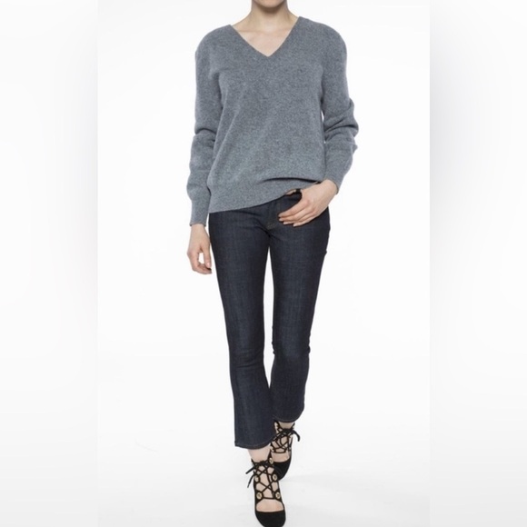 Victoria Beckham Denim - Victoria Beckham - Cropped flare jeans - raw hem  - 100% cotton- dark wash- 25